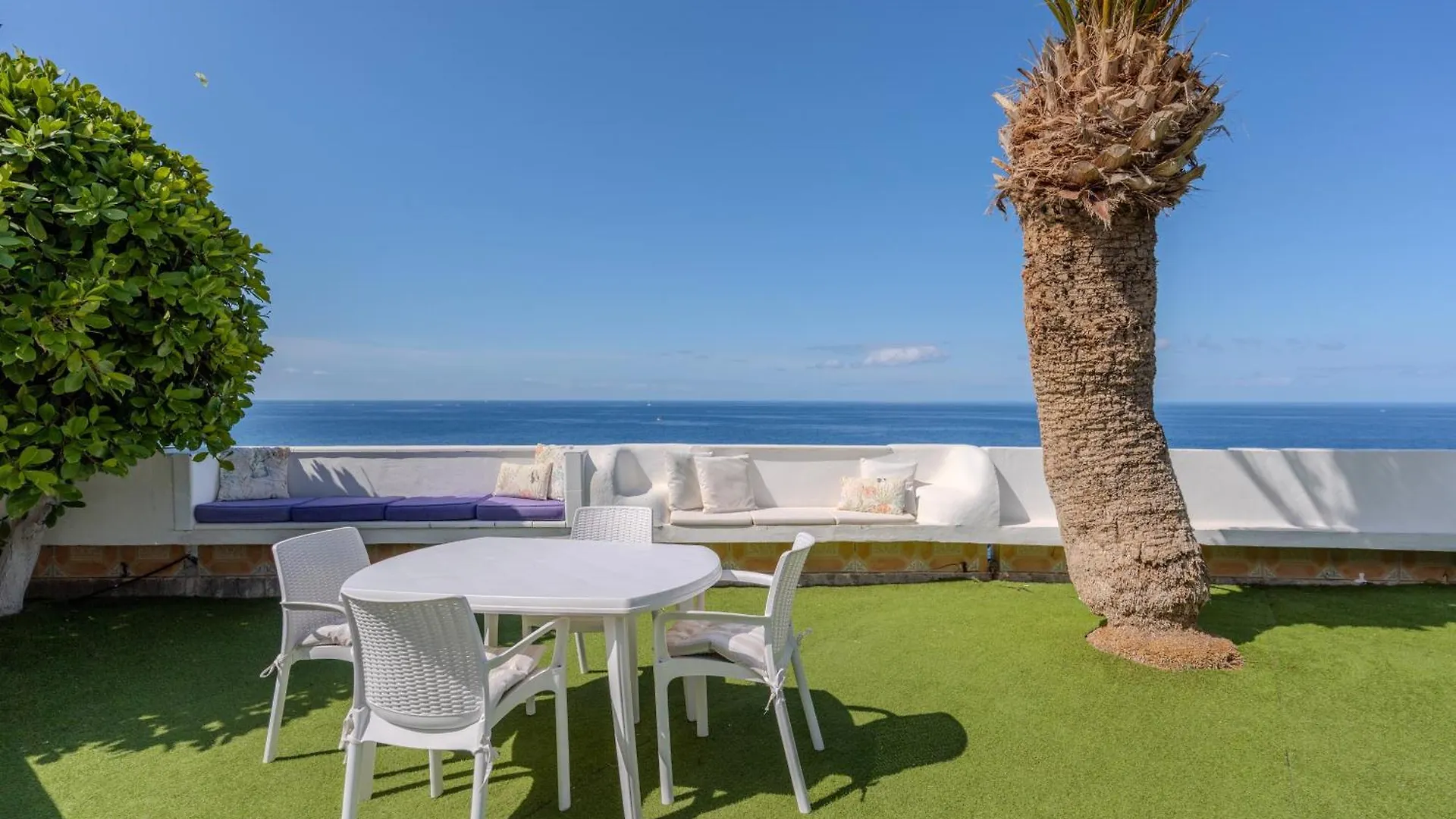 Villa Blanca Callao Salvaje