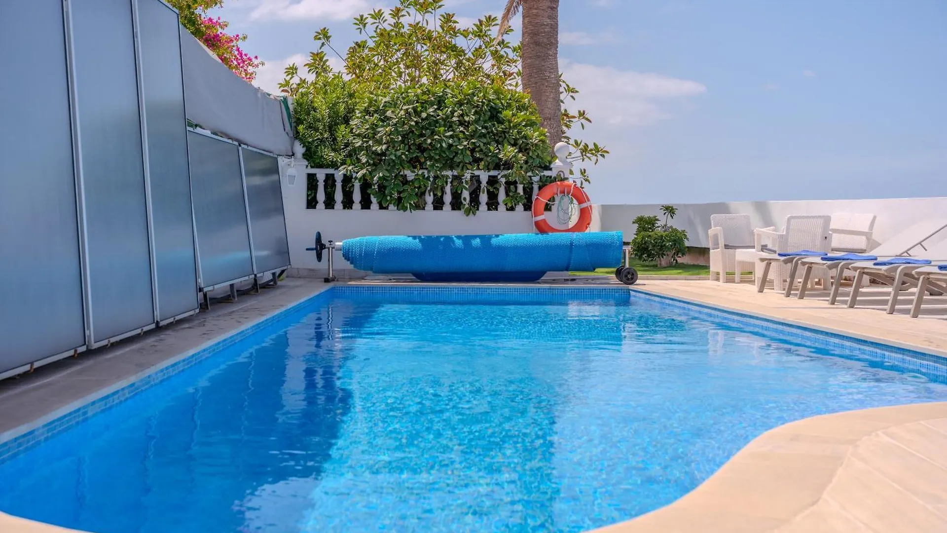 Villa Blanca Callao Salvaje