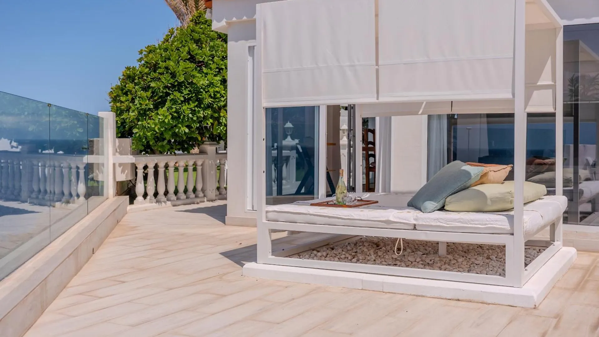 Villa Blanca Callao Salvaje 0*,