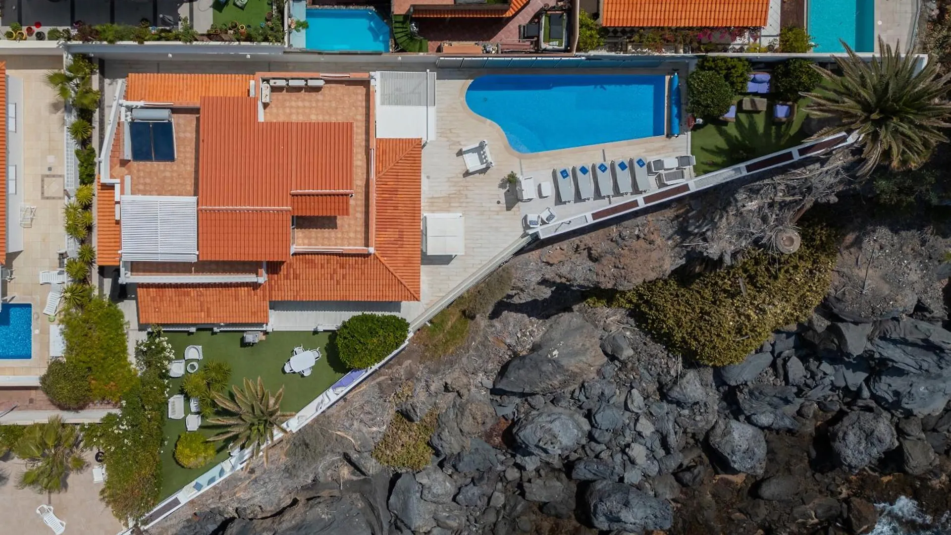 Villa Blanca Callao Salvaje