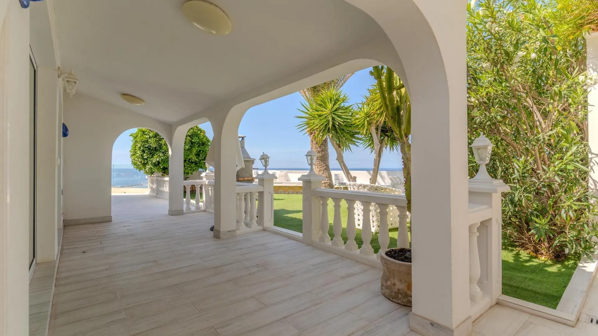 Villa Blanca Callao Salvaje Spain