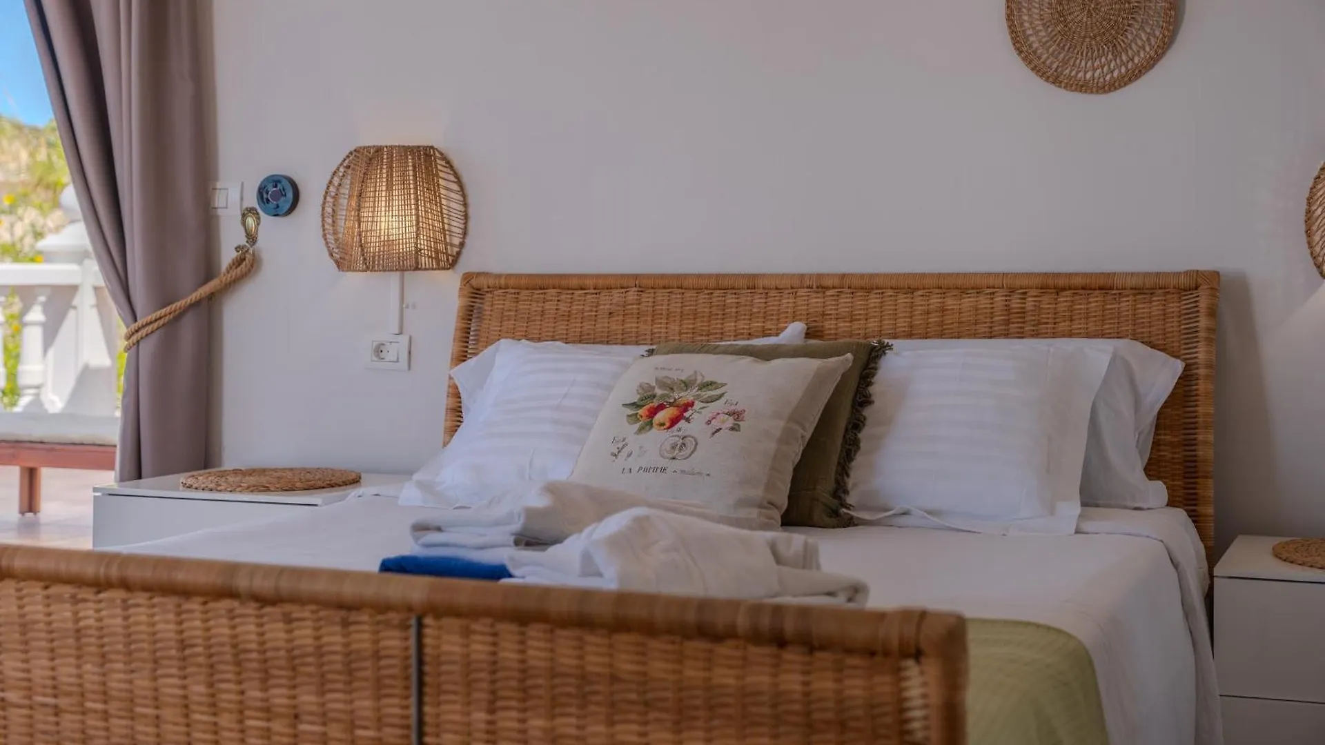 Villa Blanca Callao Salvaje