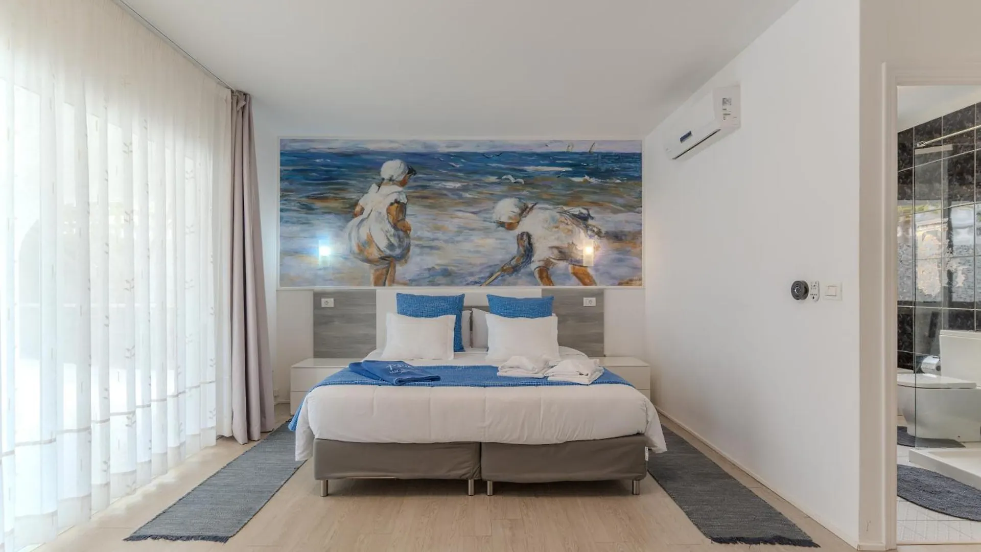 Villa Blanca Callao Salvaje