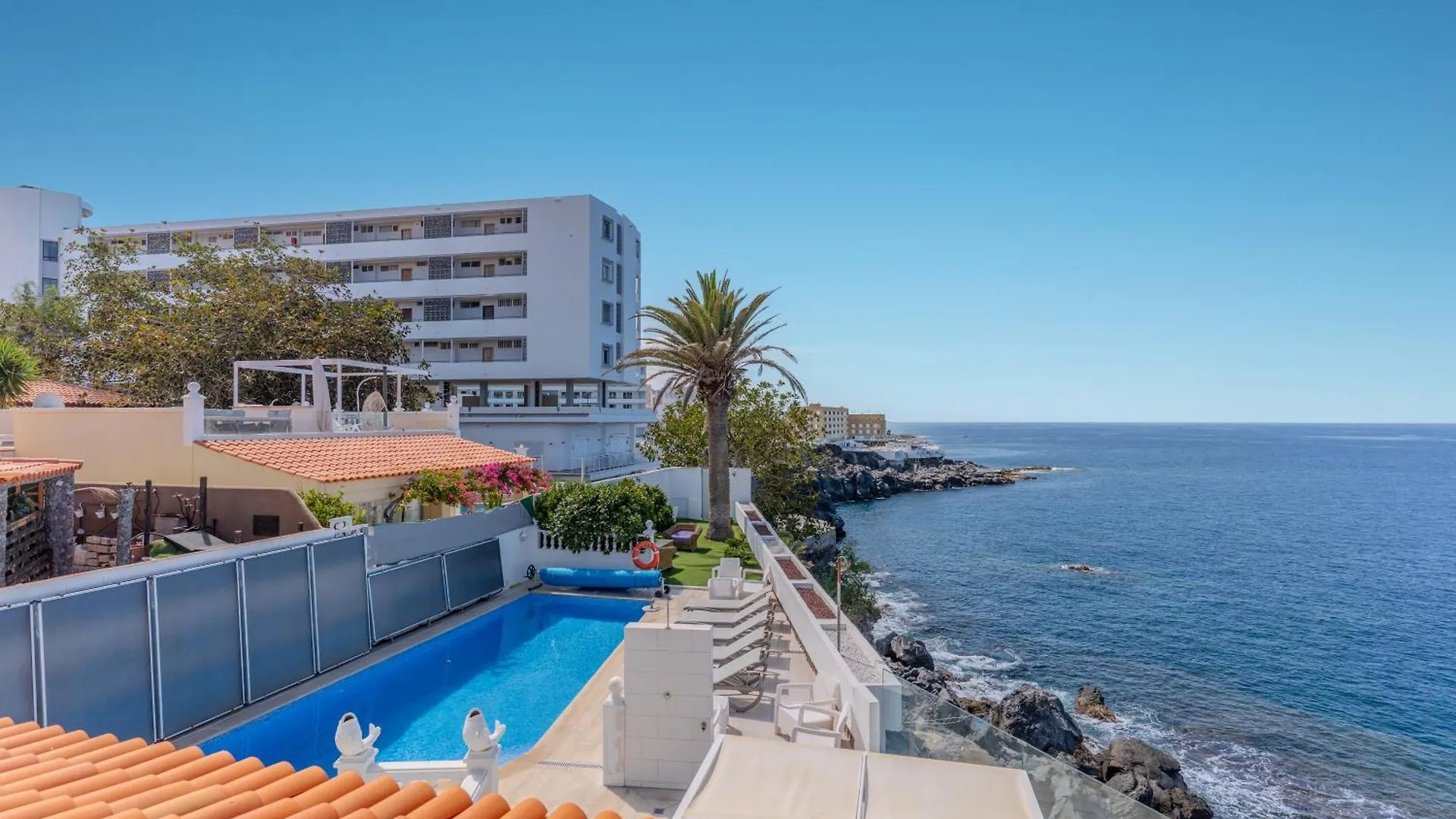 Villa Blanca Callao Salvaje