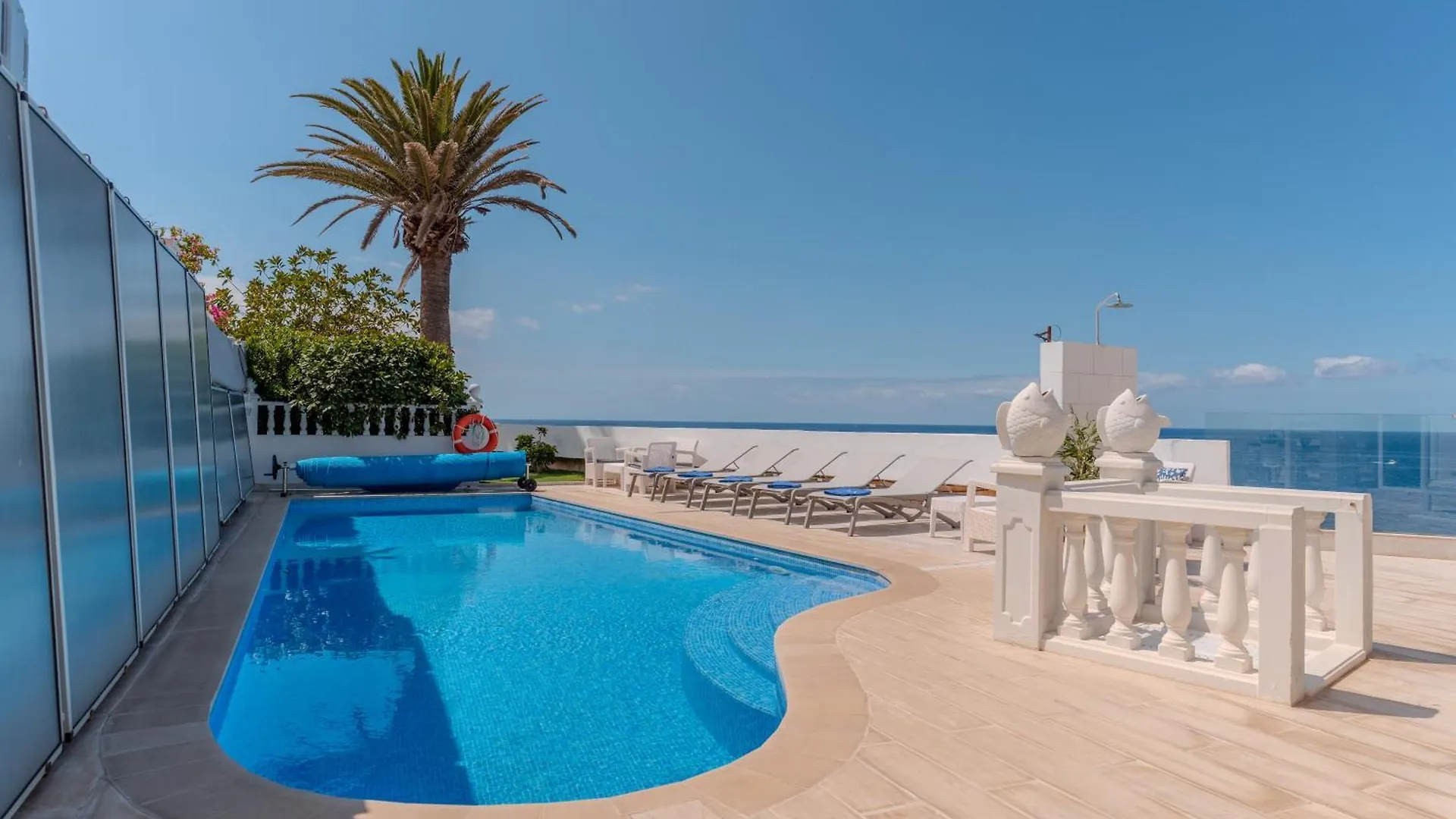 Villa Blanca Callao Salvaje